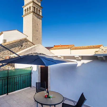 Mediterranes Mit Panoramablick, Pool, Privatparkplatz, Grill * パジン