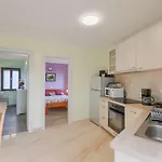 Mediterranes Mit Panoramablick, Pool, Privatparkplatz, Grill Pazin