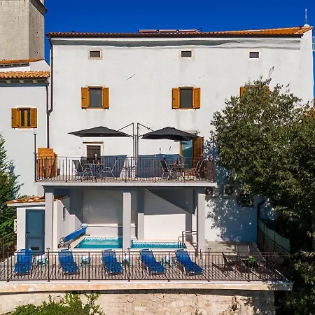 Mediterranes Mit Panoramablick, Pool, Privatparkplatz, Grill Apartament