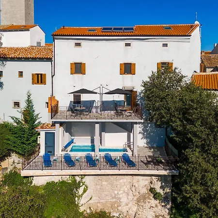 Mediterranes Mit Panoramablick, Pool, Privatparkplatz, Grill