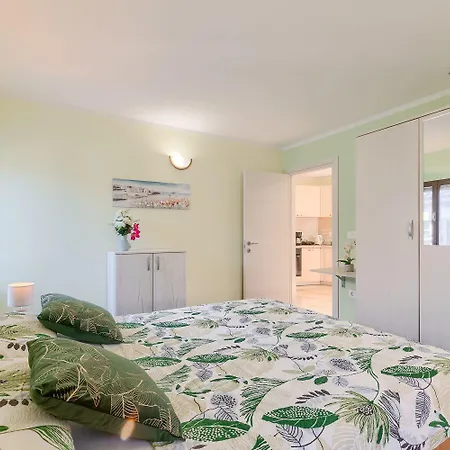 Mediterranes Mit Panoramablick, Pool, Privatparkplatz, Grill * Pazin