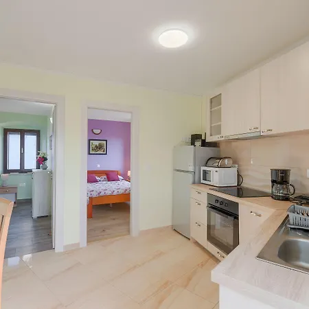 Mediterranes Mit Panoramablick, Pool, Privatparkplatz, Grill Pazin